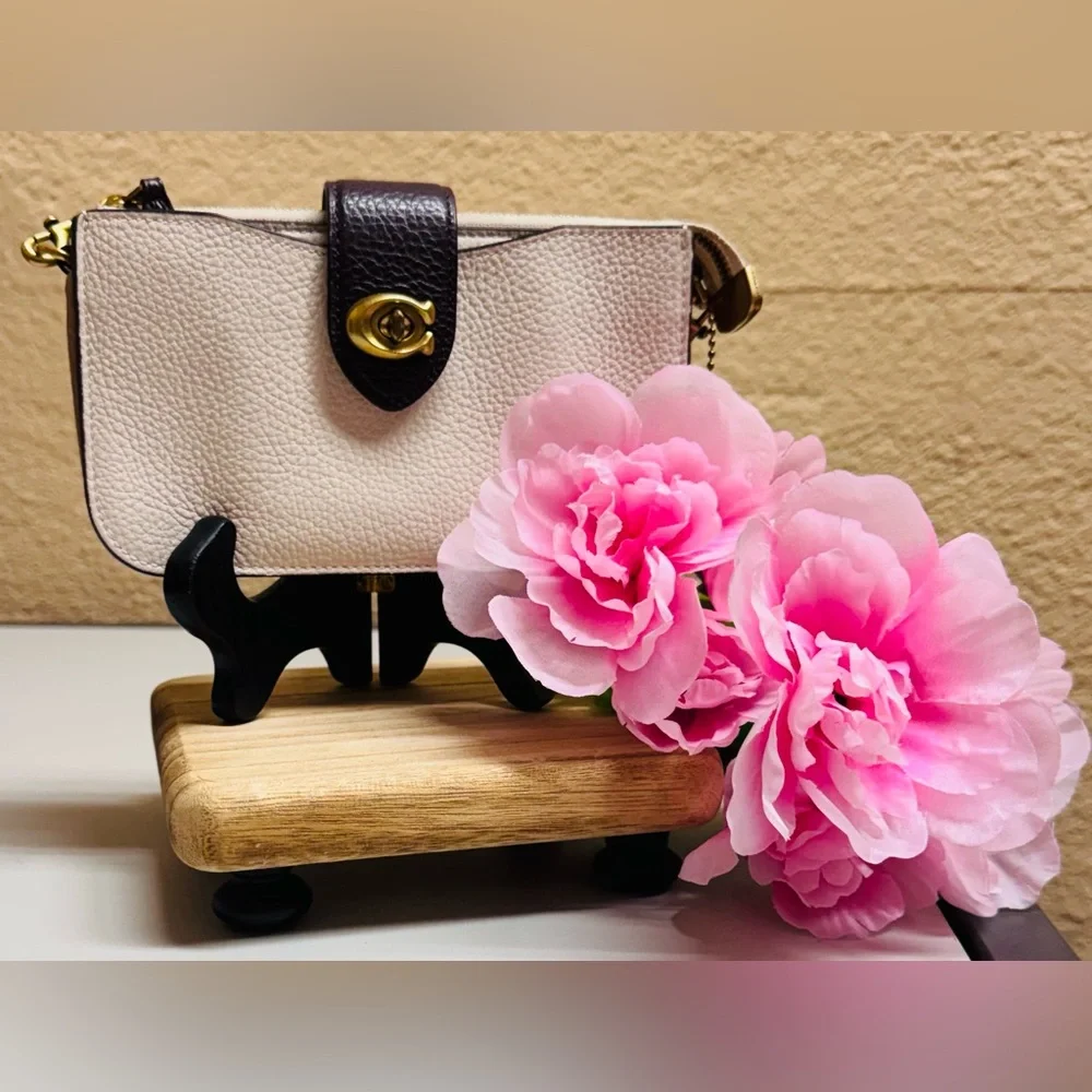 COACH 1941 MINI CROSSBODY - Picture 1 of 10